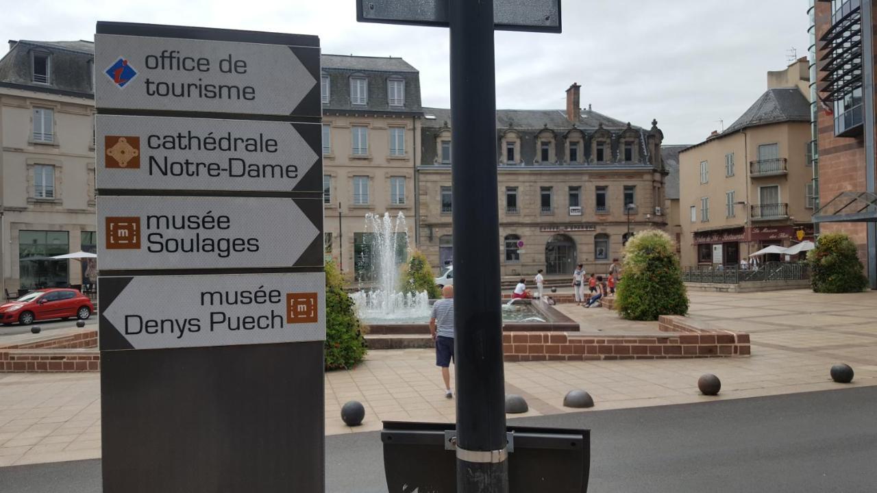 Apartment La Maison Bleue, Un Emplacement De Choix A *